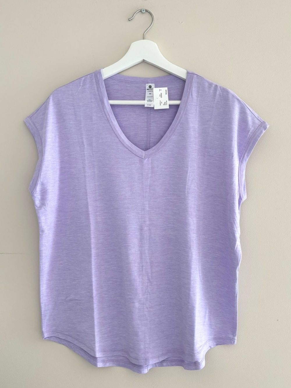 NWT 90 Degree By Reflex V-Neck Cap Sleeve Top Athletic T-Shirt Medium Lavender